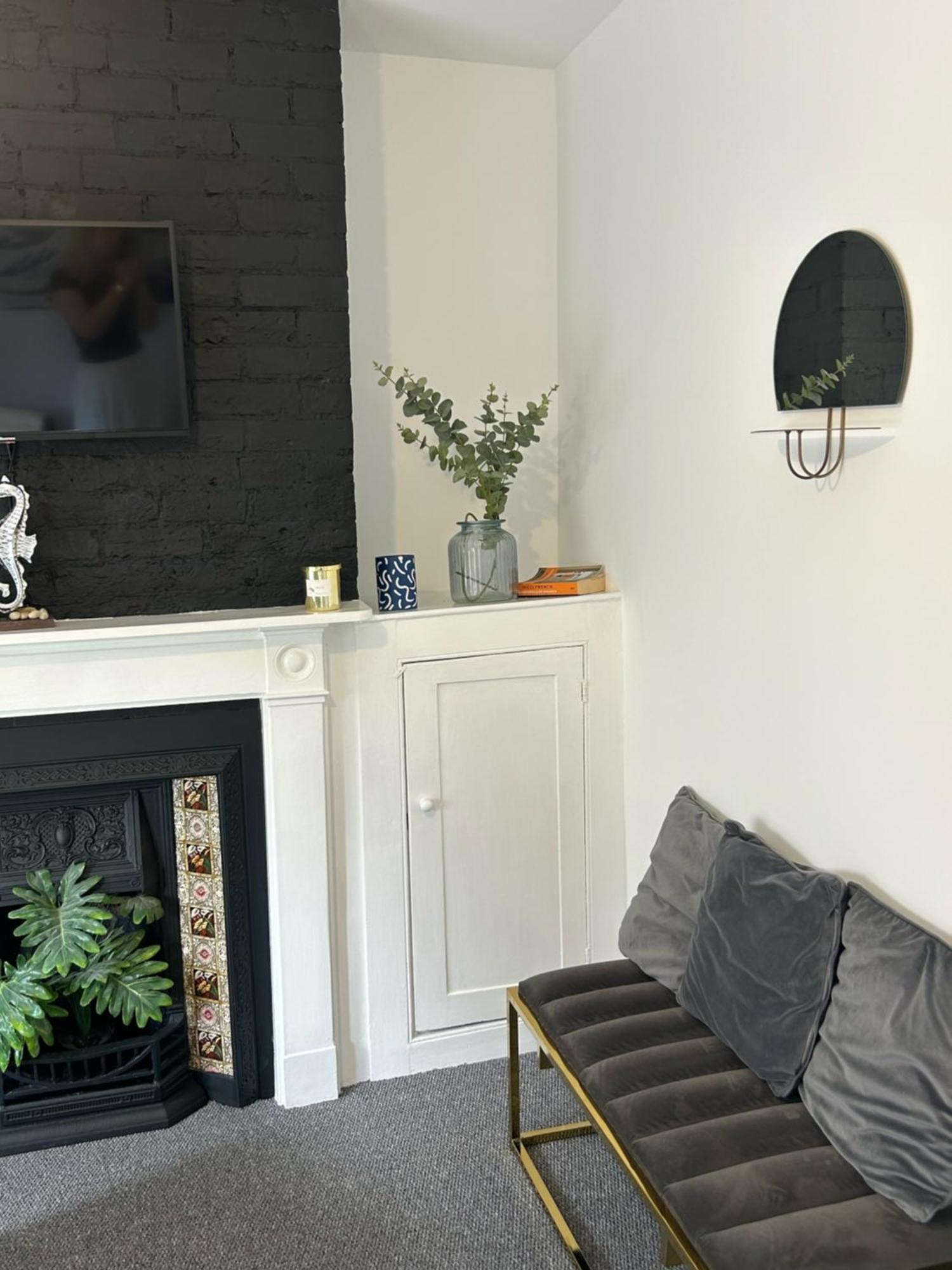 Historic Grade 2 Listed Cottage With Parking 라이 외부 사진